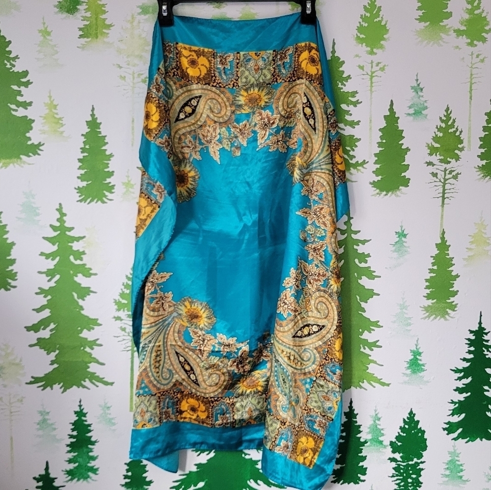Floral Paisley Pattern Satin Bandana/ Hair Scarf